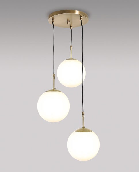 Deckenleuchte mit drei runden Lampenschirmen aus Glas