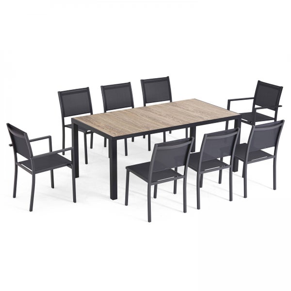 Neunteiliges Gartenmöbel-Set mit einem rechteckigen Tisch in Holzoptik und acht Stühlen mit Metallgestell und Textilbespannung.