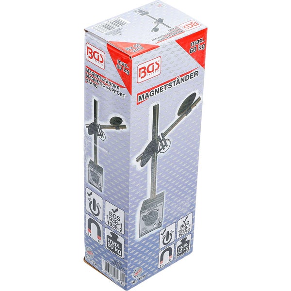 Hände montieren eine Aluminiumprofilleiste an einem Möbelstück