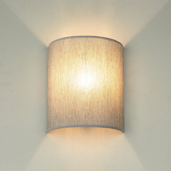Wandleuchte mit Stoffschirm