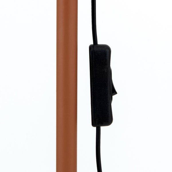 Detailaufnahme eines Schalters und der Stange einer Stehlampe