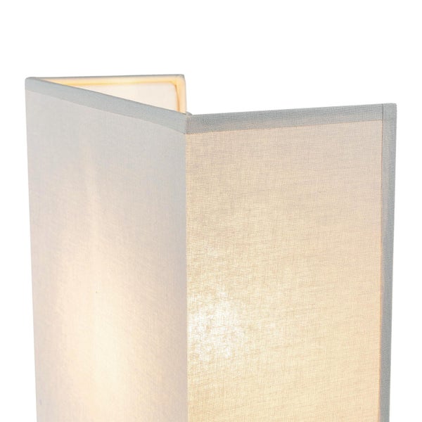 Nahaufnahme einer Stoff-Wandleuchte