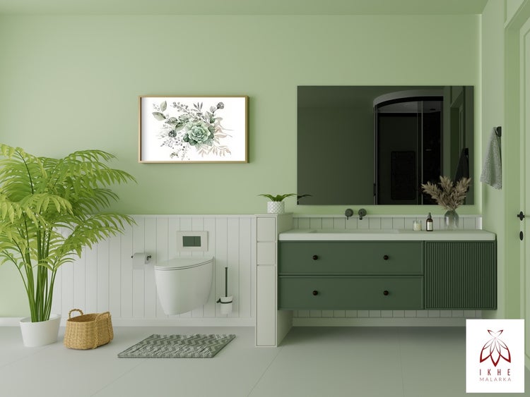 Badezimmer mit Waschtisch, Spiegel, Toilette und Dekorationen in einem hellen, freundlichen Design.