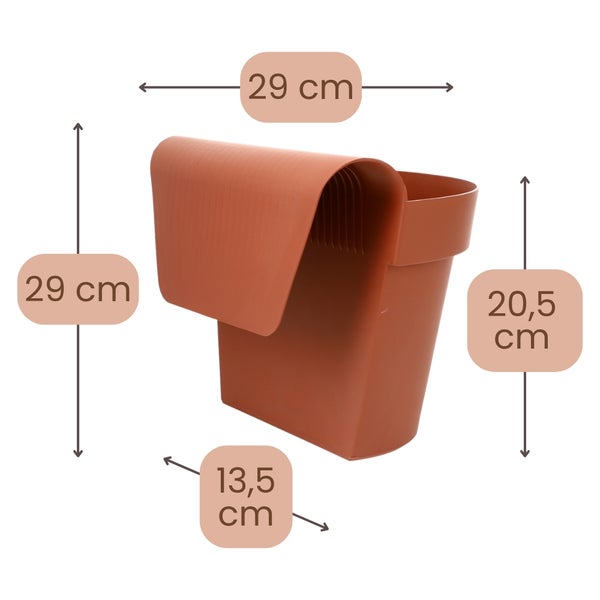 Brauner Balkonkasten mit orangefarbenen Blumen an Metallgeländer, geeignet für Breiten bis 5 Zentimeter, keine Montage durch Bohren nötig.