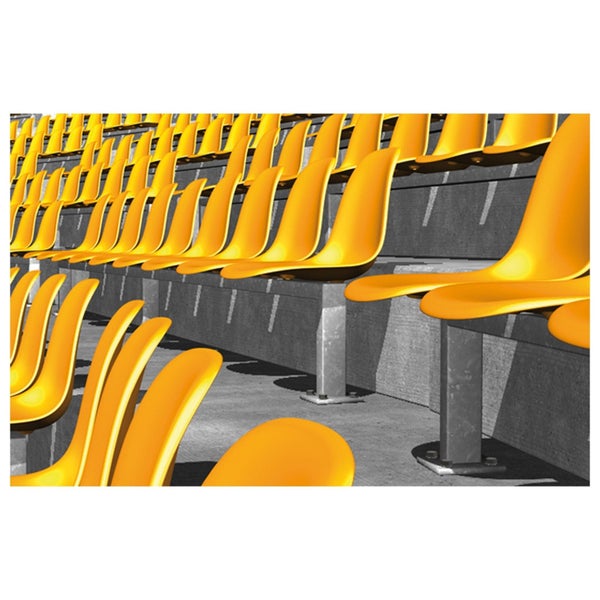 Deckenlüftungsgerät mit weißem gewölbtem Diffusor und Metall-Lüftungskanal an einer Decke montiert.