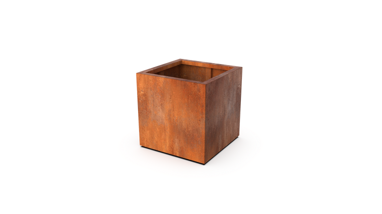 Quadratischer Pflanzkübel aus Metall in Rostoptik.