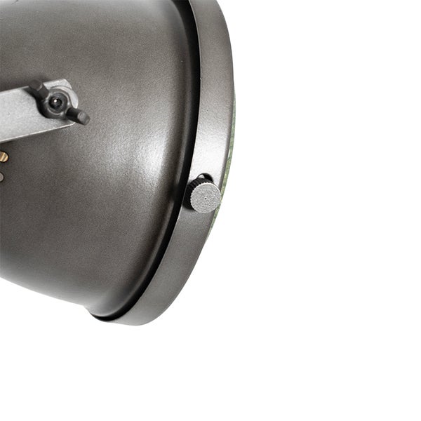 Nahaufnahme einer Metall-Außenleuchte