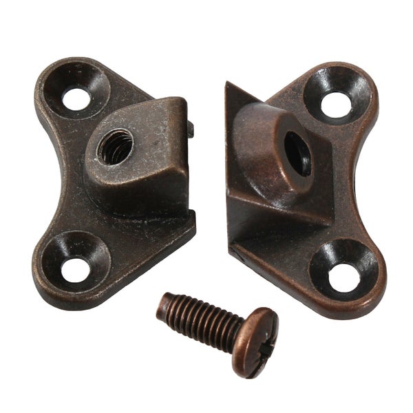 Zwei Winkelverbinder aus Metall zur Eckverbindung mit einer passenden Schraube.