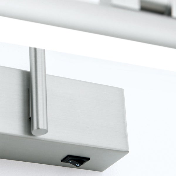 Wandleuchte aus gebürstetem Metall mit integriertem Wippschalter für die Wandmontage