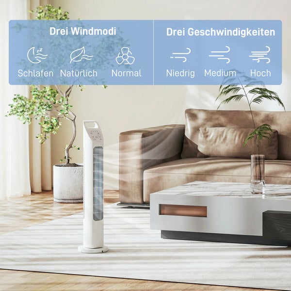 Weißer Turmventilator in einem hellen Wohnzimmer mit Sofa und Couchtisch. Mit drei Windmodi und drei Geschwindigkeiten für individuellen Komfort.