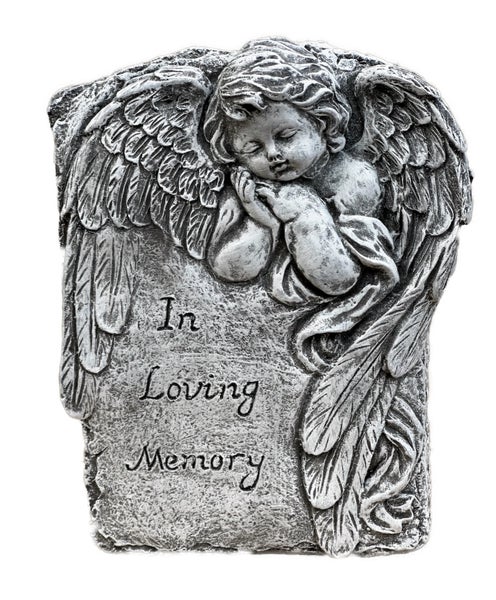 Grabschmuck-Tafel aus Kunststein in Steinoptik mit schlafendem Engel und der Aufschrift In Loving Memory.