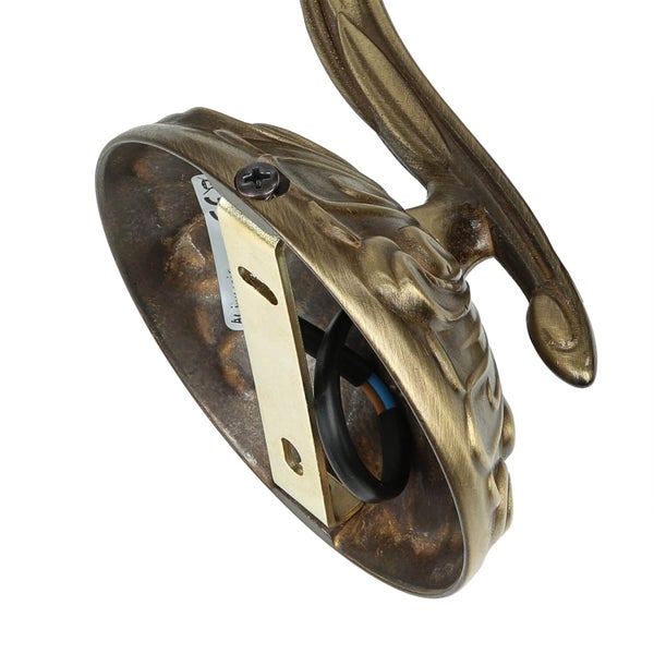 Detailansicht einer Wandleuchte zur Montage