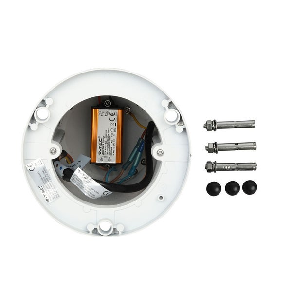 Innenansicht einer weißen Deckenleuchte mit LED-Treiber, Kabeln, Schrauben und Dübeln für die Montage