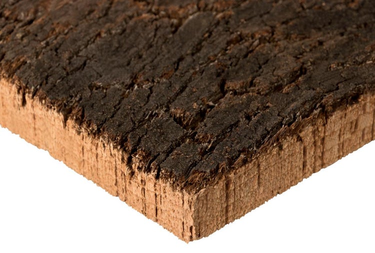 Korkwandplatte aus Naturkork mit grober, rindenartiger Oberflächenstruktur.