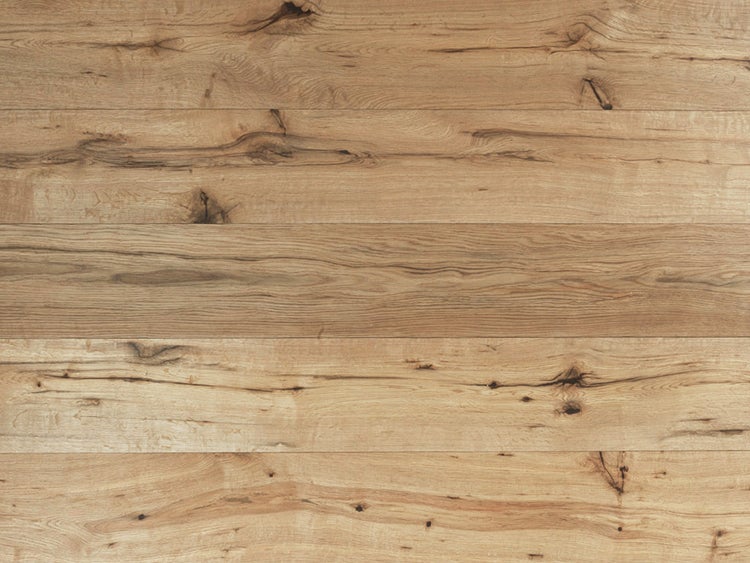 Bodenbelag in Holzoptik mit deutlicher Maserung und Astlöchern.