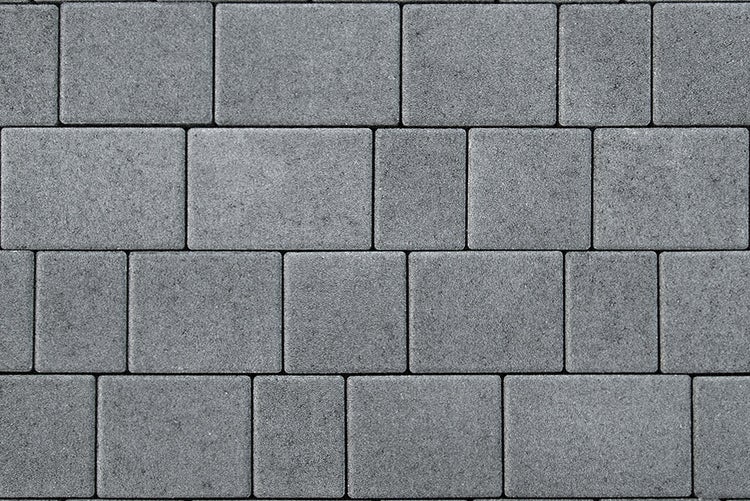 Pflastersteine in verschiedenen Größen für Terrassen und Wege aus Beton.