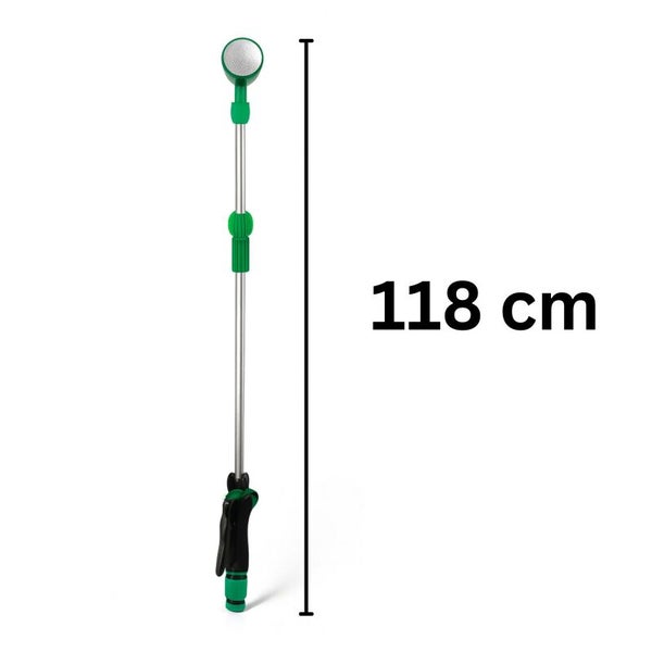Gießstab mit Brausekopf und Handgriff mit einer Gesamtlänge von 118 Zentimeter.