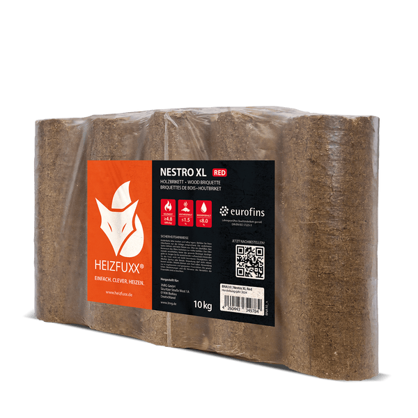 Holzbriketts Nestro XL Red von Heizfuxx, 10 Kilogramm Packung, zylindrische Form, eingeschweißt in Kunststofffolie.