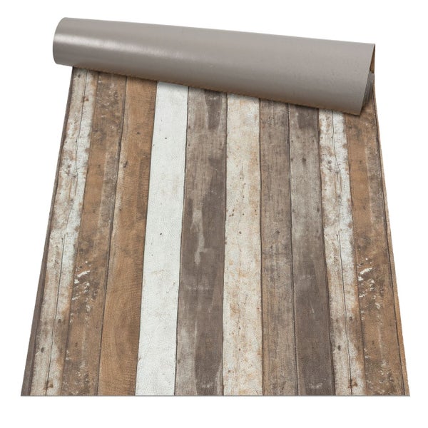 PVC-Bodenbelag auf Rolle mit rustikalem Holzplanken-Design in Braun, Beige und Weiß.