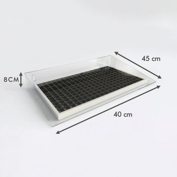 Transparente Organizer-Schale mit Rastereinsatz, Maße 40 Zentimeter breit, 45 Zentimeter tief und 8 Zentimeter hoch.
