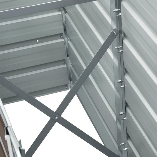 Detailansicht der Metallverstrebung eines Metallhochbeets mit X-Streben und verschraubten Wandelementen.