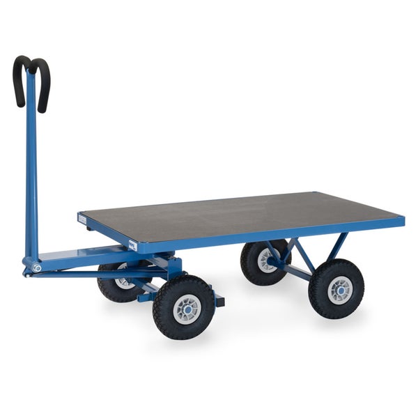 Blauer Industrie-Plattformwagen mit vier Luftreifen und einer Deichsel mit schwarzen Handgriffen.