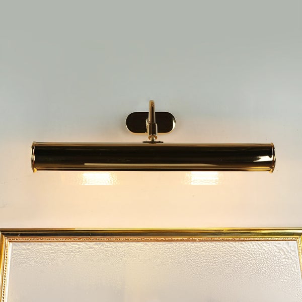 Goldfarbene Bilderleuchte zur Beleuchtung von Kunstwerken