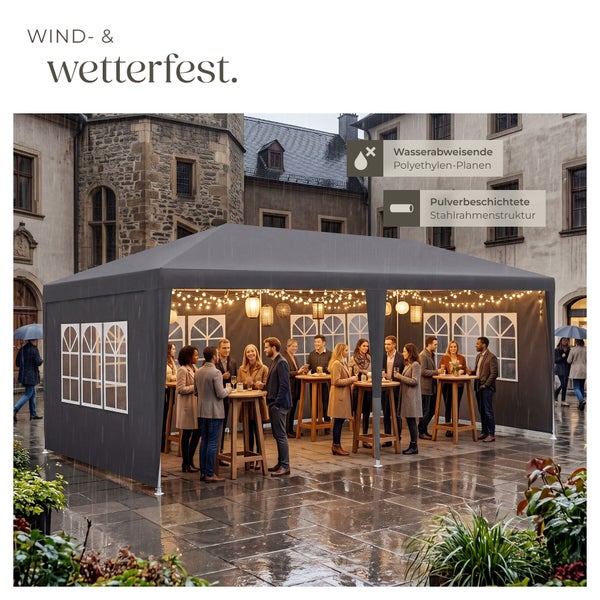 Wetterfestes Partyzelt mit wasserabweisenden Polyethylen-Planen und pulverbeschichteter Stahlrahmenstruktur auf einem Platz mit feiernden Menschen.