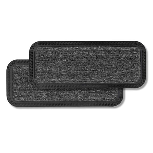 Zwei graue Fußmatten mit Musterrahmen