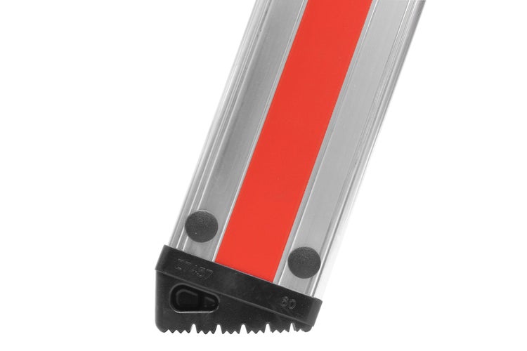 Detailaufnahme einer Leiter mit Gummifüßen für sicheren Stand