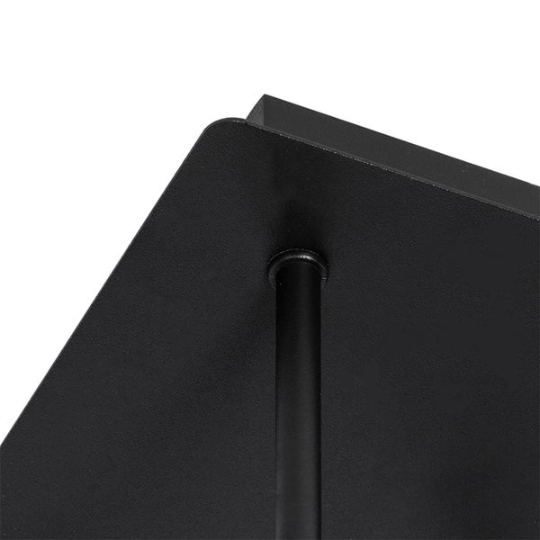 Detailansicht einer schwarzen Metallhalterung