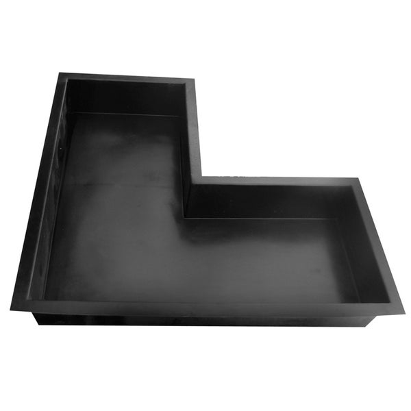 Schwarzes Fertigteichbecken in L-Form aus Kunststoff.