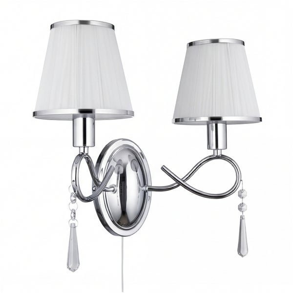 Wandleuchte mit zwei Lampenschirmen und Kristallanhängern