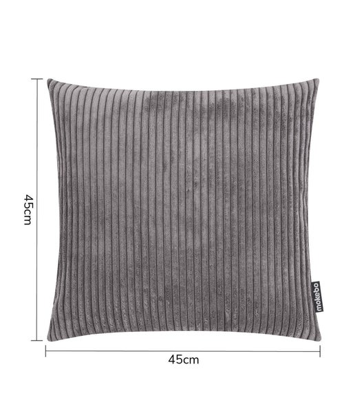 Zwei graue Kissen mit Kordmuster