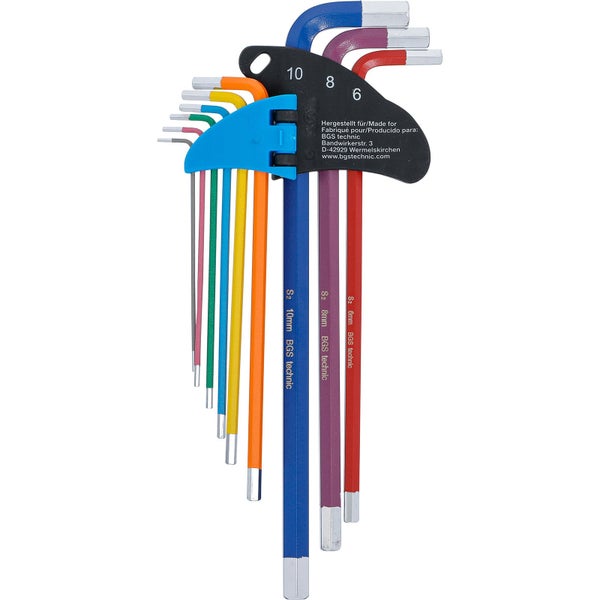 Gelber Blumenhartriegel mit grünen Blättern