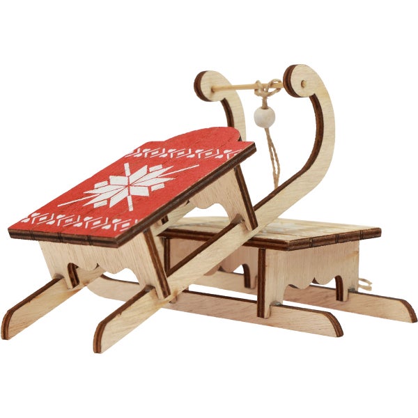 Dekorative Holzschlittenfigur mit rotem Sitz und weißem Schneeflockenmuster