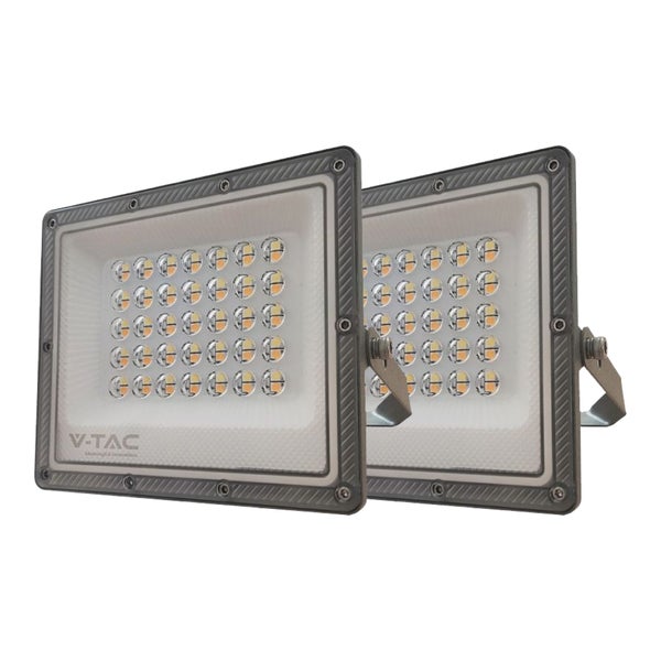 Zwei LED-Flutlichter für den Außenbereich