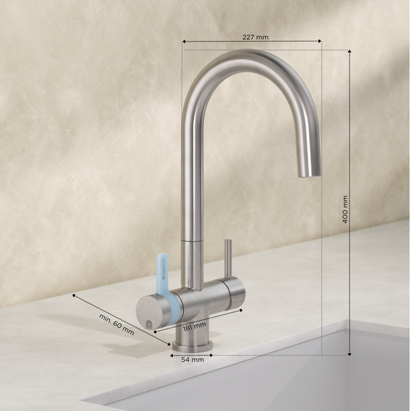 BRITA Küchenarmatur mit U-Auslauf: Höhe 400 Millimeter, Ausladung 227 Millimeter, Breite 181 Millimeter, Sockeldurchmesser 54 Millimeter.