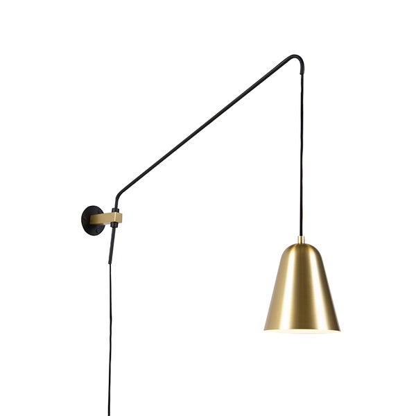 Wandleuchte mit verstellbarem Arm und konischem Schirm