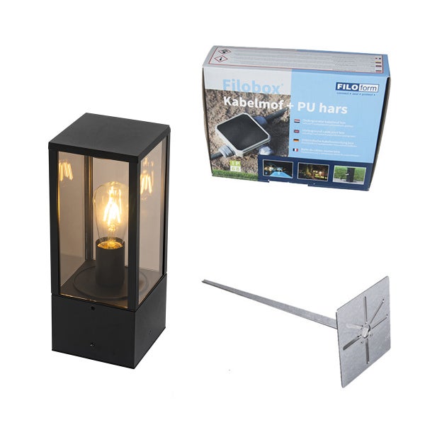 Außenstandleuchte Set mit schwarzer rechteckiger Laterne aus Metall und Glas, inklusive LED Leuchtmittel, Kabelverbindungsmuffe mit Harz und Erdspieß.