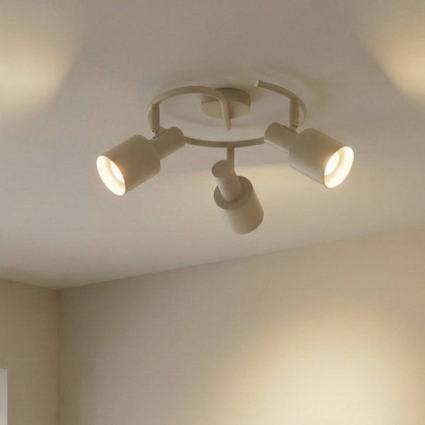 Deckenleuchte mit drei Strahlern