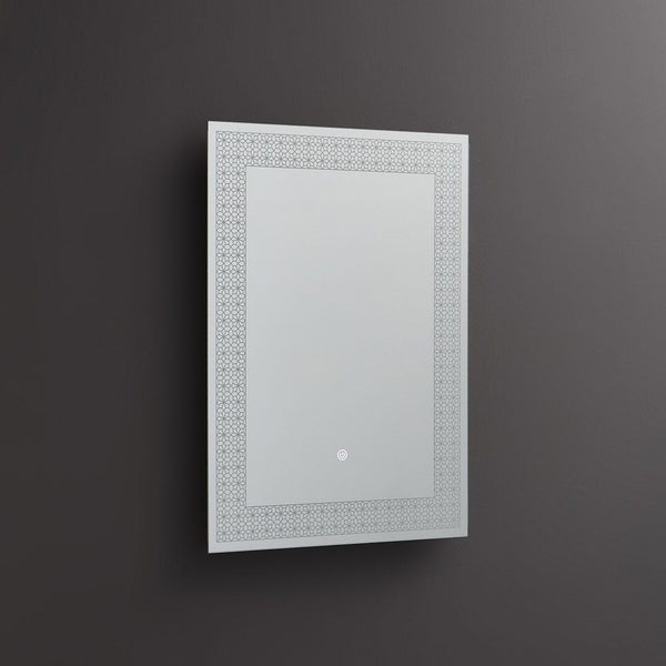 Rechteckiger Badezimmerspiegel mit LED-Beleuchtung, dekorativem Musterrahmen und Touch-Sensor.