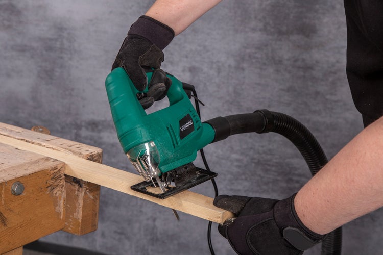 VONROC Stichsäge elektrisch 550W - Pendelhubstichsäge mit Staubabsaugung, variable Schnittwinkel & Geschwindigkeit, Schnellwechselsystem - inkl. 1 Sägeblatt