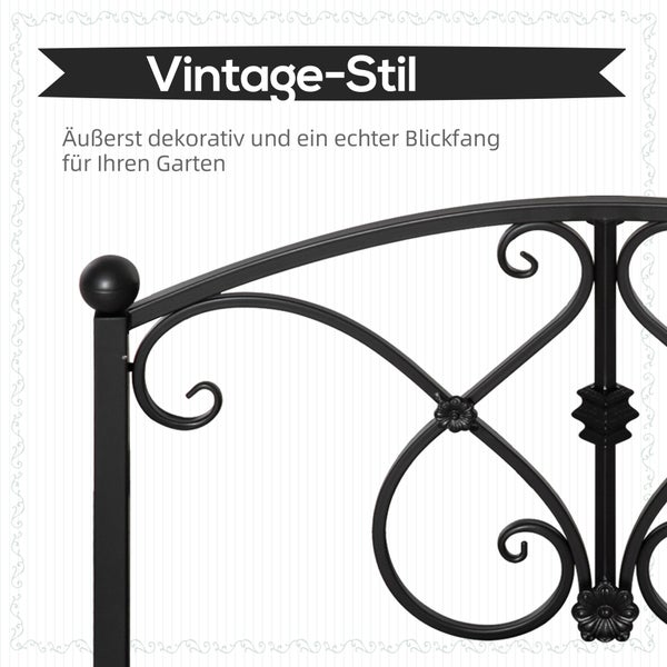 Dekoratives Metallelement für den Garten im Vintage-Stil mit geschwungenen Verzierungen und floralen Ornamenten.