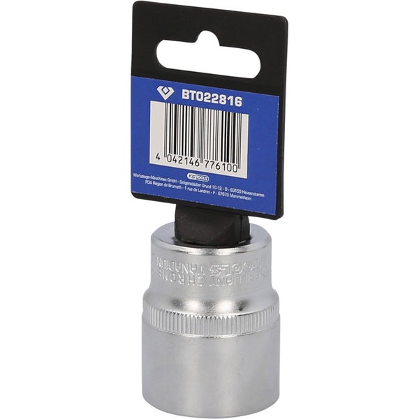 Ein Mann bohrt mit einem Akku-Bohrschrauber ein Loch in ein Holzbrett. Im Hintergrund steht ein Holzbock.