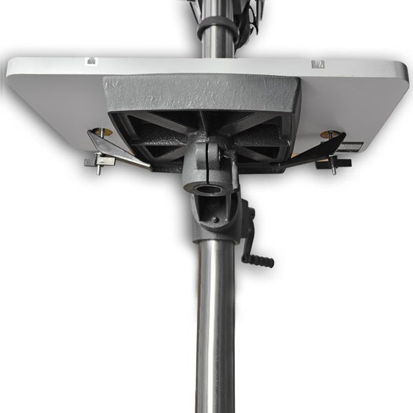 Tischbohrmaschine mit höhenverstellbarem Tisch