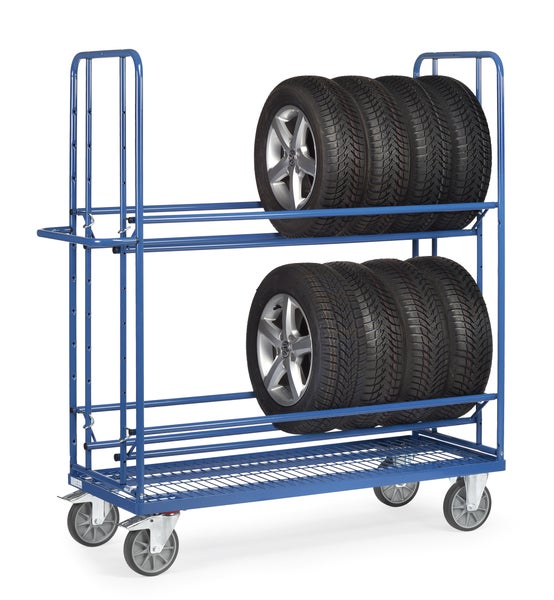 Blauer Reifenwagen mit acht Reifen