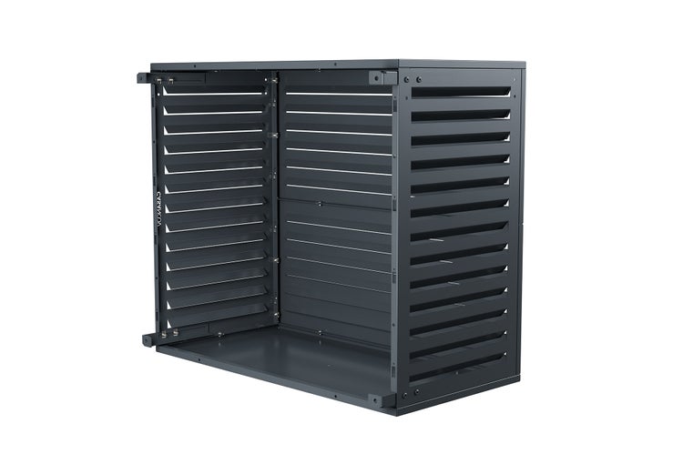 Geöffneter Gerätehaus aus Metall mit Lamellenstruktur zur Gartenaufbewahrung