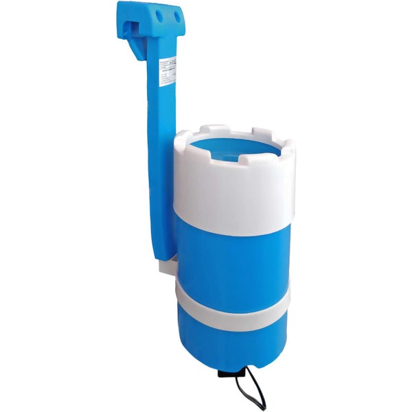 Blau-weißer Einhängeskimmer aus Kunststoff für Pools mit Filterkorb und verstellbarer Halterung zur Reinigung der Wasseroberfläche.