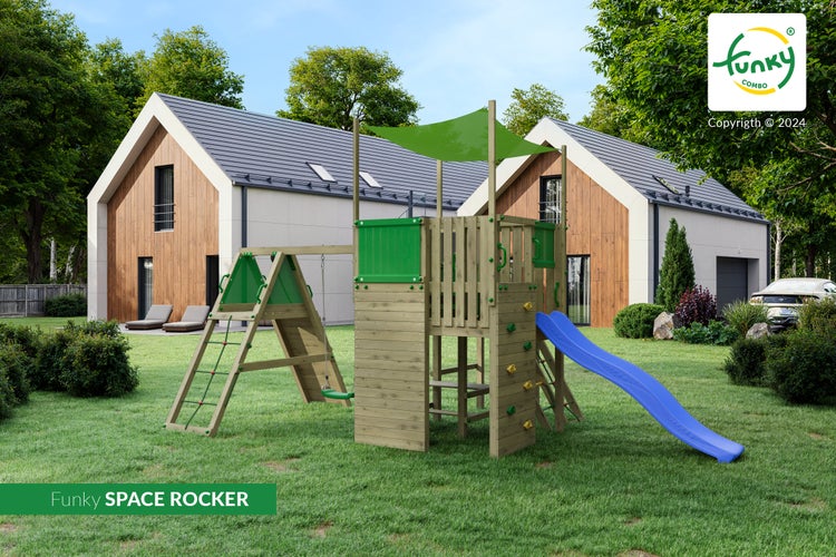 Funky Combo Spielturm SPACE ROCKER aus Holz mit blauer Rutsche, Schaukel und Kletterwand im hellen, organisierten Garten. Funky Combo Logo.